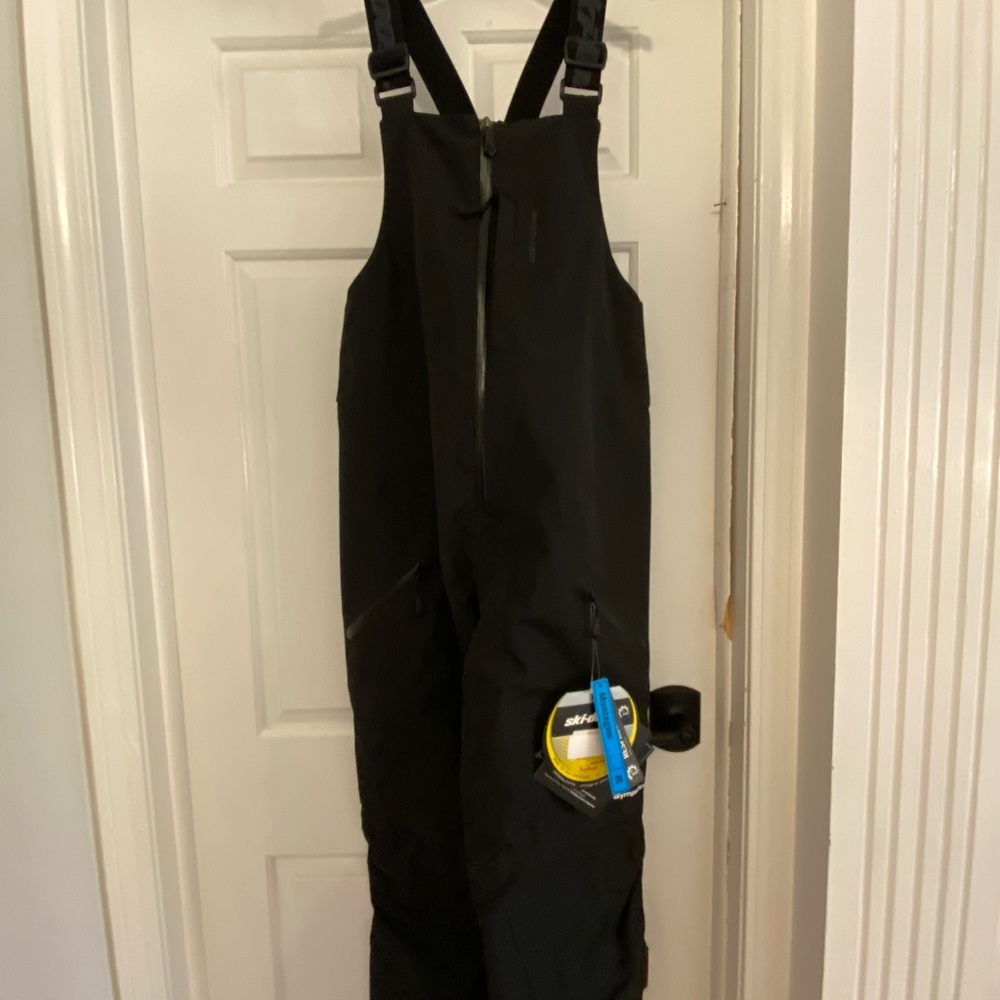 Snowmobile Bib Ski-Doo Women’s Helium Highpants, brand new with tags.  The best!